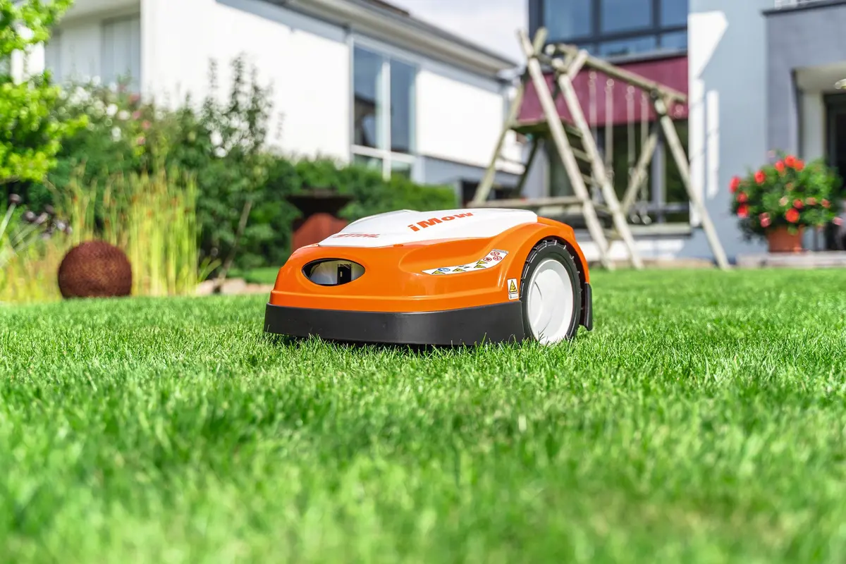 Stihl® Rmi 422 Robotic Mower 2