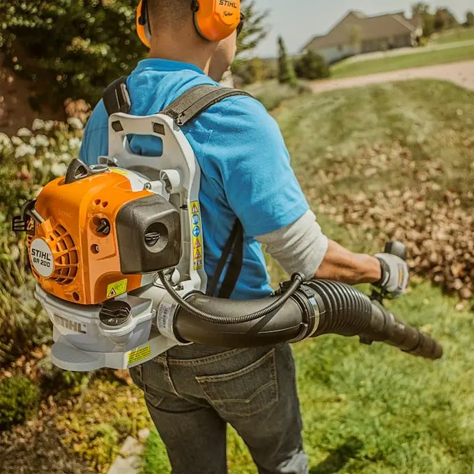 Stihl® Br 200 Gas Backpack Blower 1