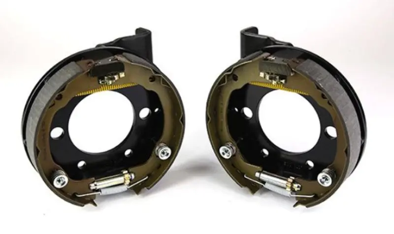 Wilwood Offset Mounting Brackets For 2005+ Mustang 8.8-Inch Disc/Drum Axles (Caliper Brackets Excluded) 1